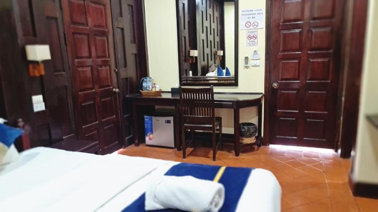 Villa Le Tam Tam Boutique Hotel Λουάνγκ Πραμπάνγκ Εξωτερικό φωτογραφία